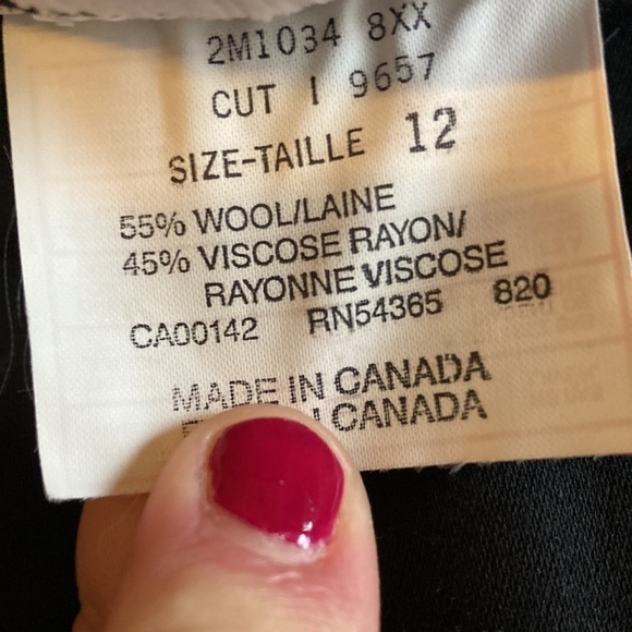 Saks Fifth Avenue skirt - Picture 4 of 10